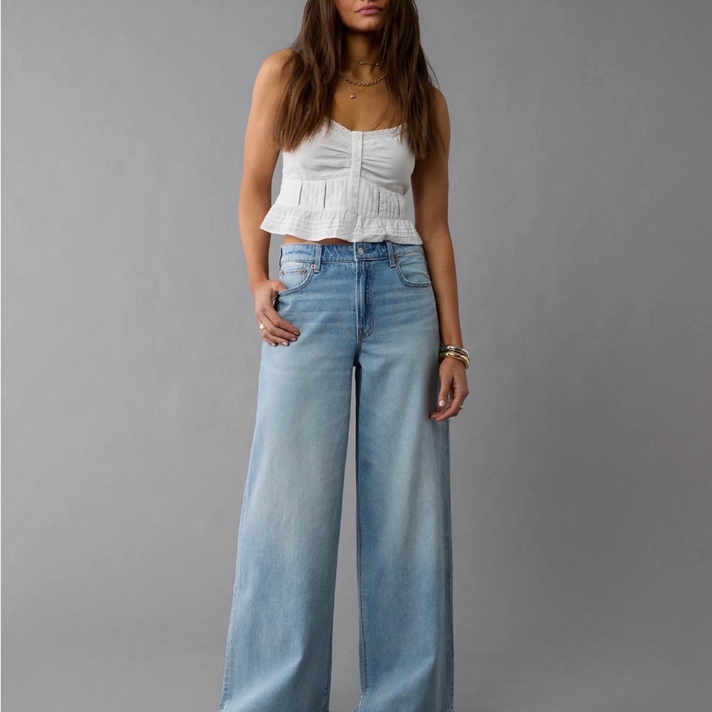 American Eagle Outfitters High Rise Light Blue Jeans